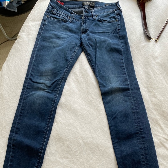 Lucky Brand Jeans - Picture 2 of 4